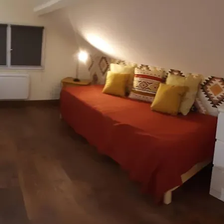 Wool Le 32 Holiday home Milly-la-Foret